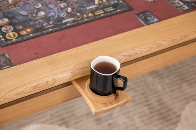 Mug holder with a mug of tea